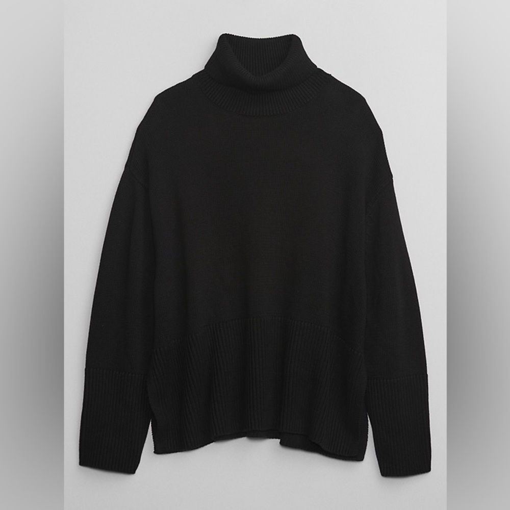 Gap 24/7 split hem turtleneck sweater